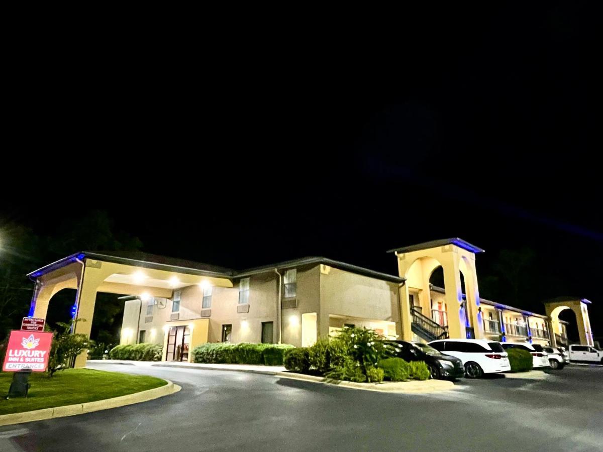 סלמה Luxury Inn & Suites מראה חיצוני תמונה
