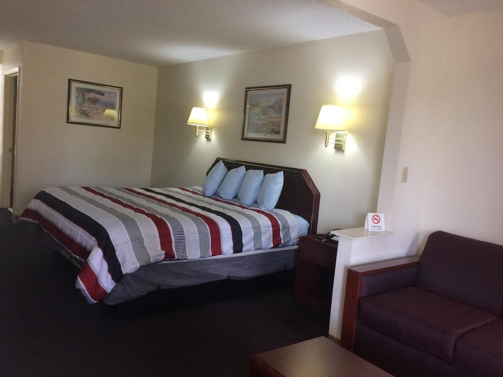 סלמה Luxury Inn & Suites מראה חיצוני תמונה