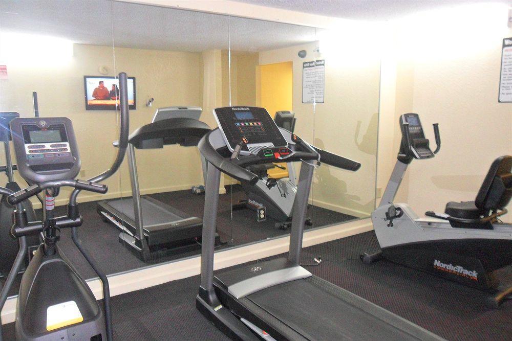 סלמה Luxury Inn & Suites מראה חיצוני תמונה